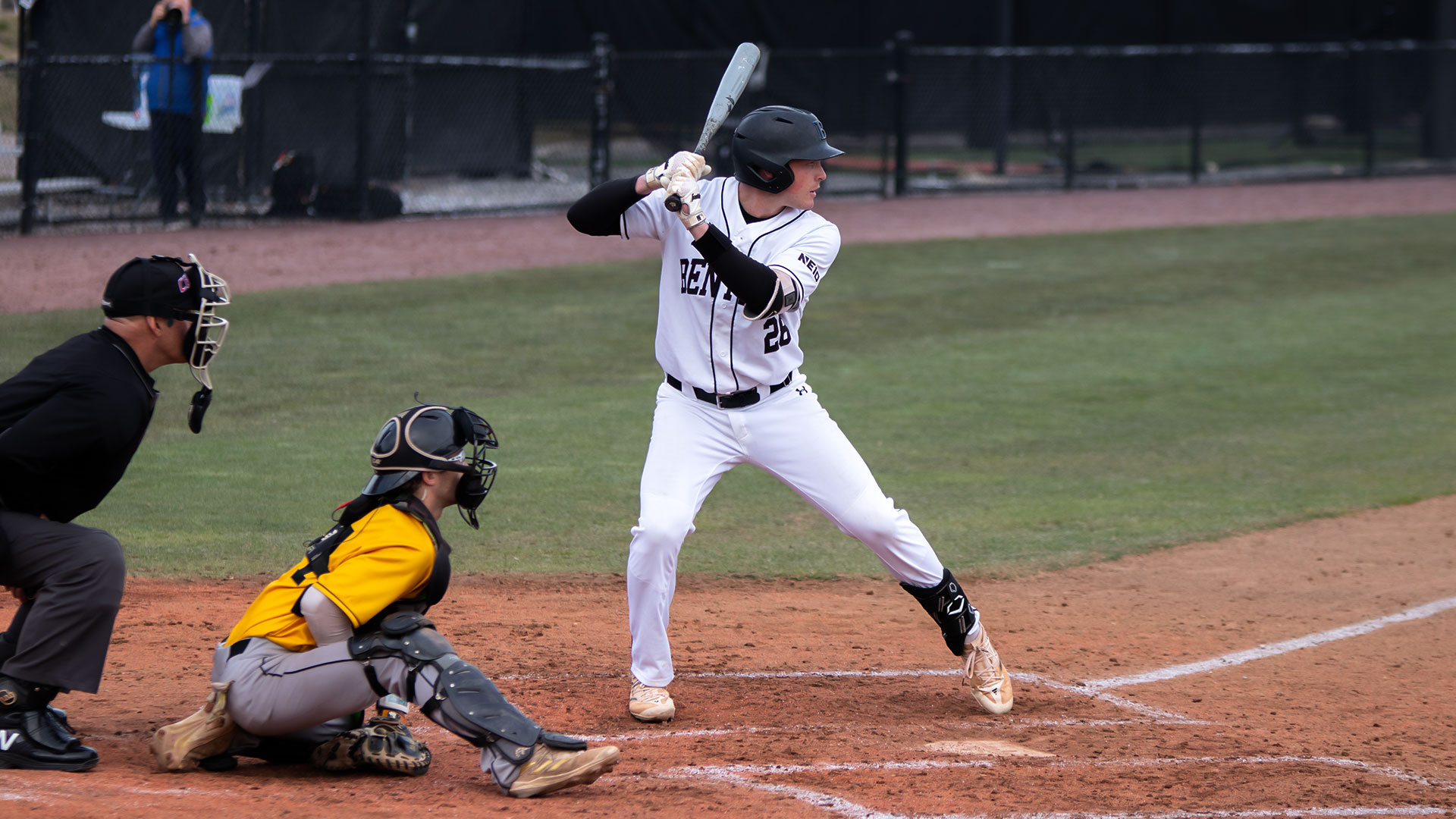 Gonzalez collects three hits, but eight-run rally by AIC dooms Bentley