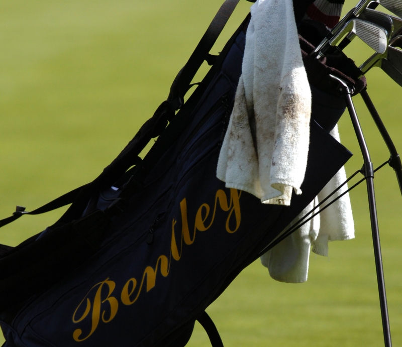 Bentley Finishes Day 1 of SNHU Penmen Invitational Tied for First