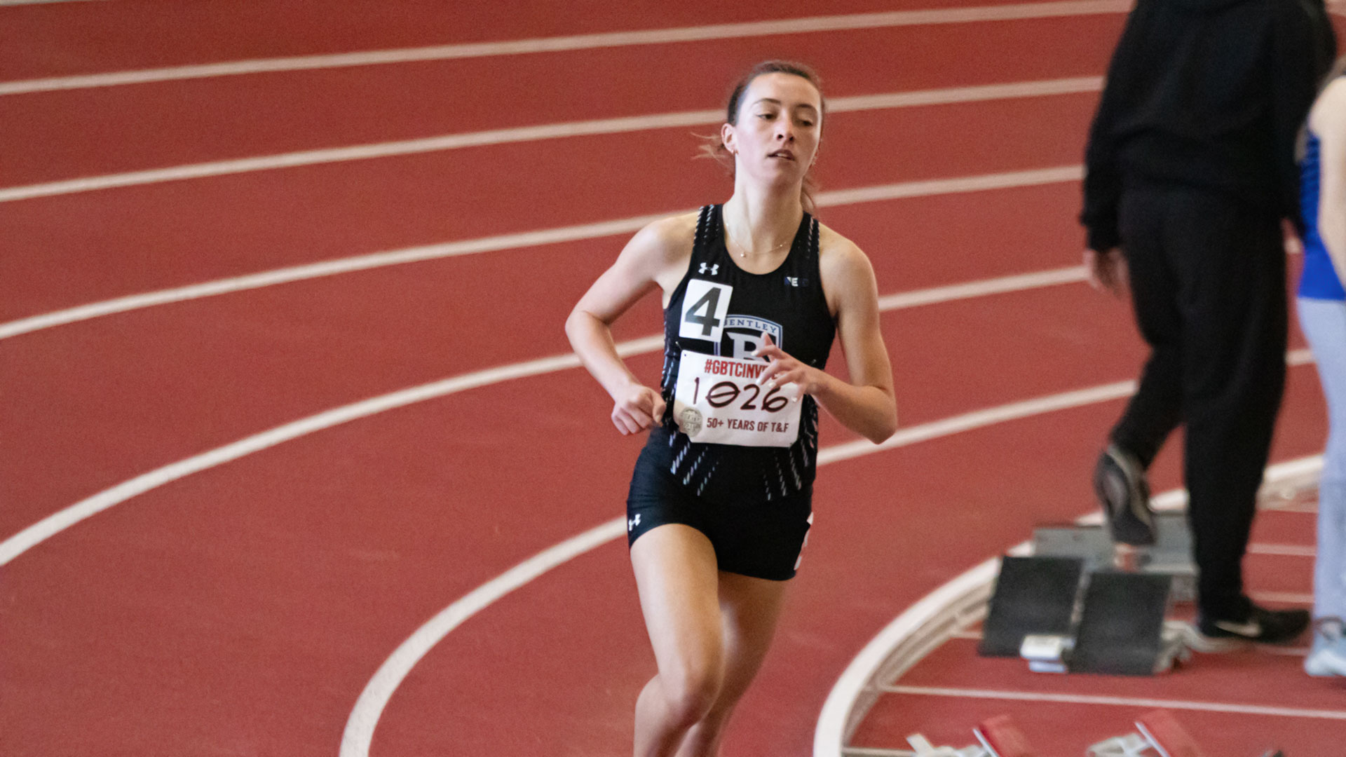 Burmester and Capece both place top-10 in women's mile